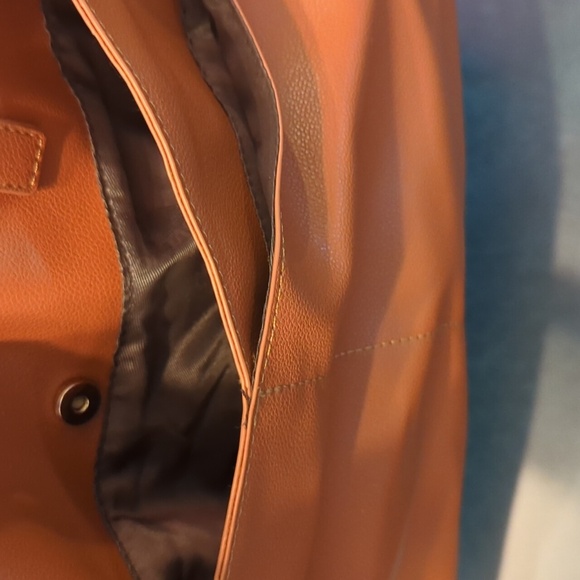 Brown Commuter Handbag - Picture 7 of 9